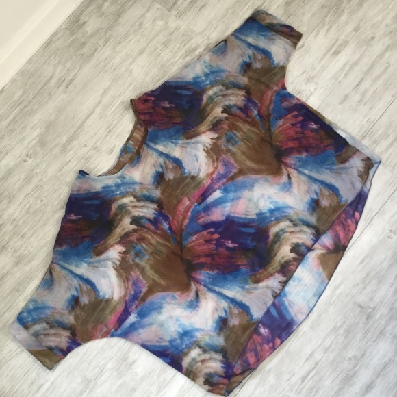 Sheer Chiffon Multicolored Batwing Sleeve Top. - Picture 3 of 5